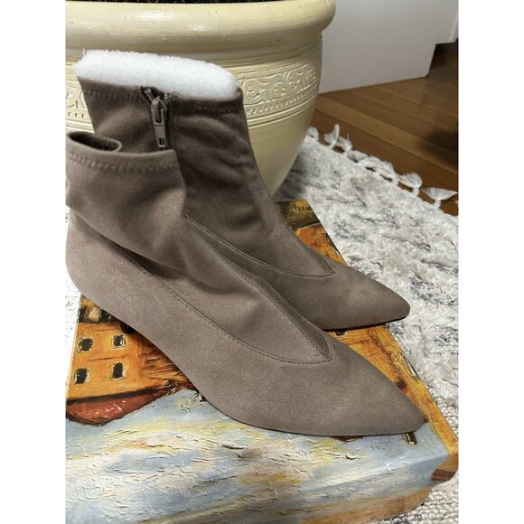 Bella Vita Women Ankle Boots Size 7.5 Stone Super Suede Stephanie II Kitten Heel - Picture 3 of 6
